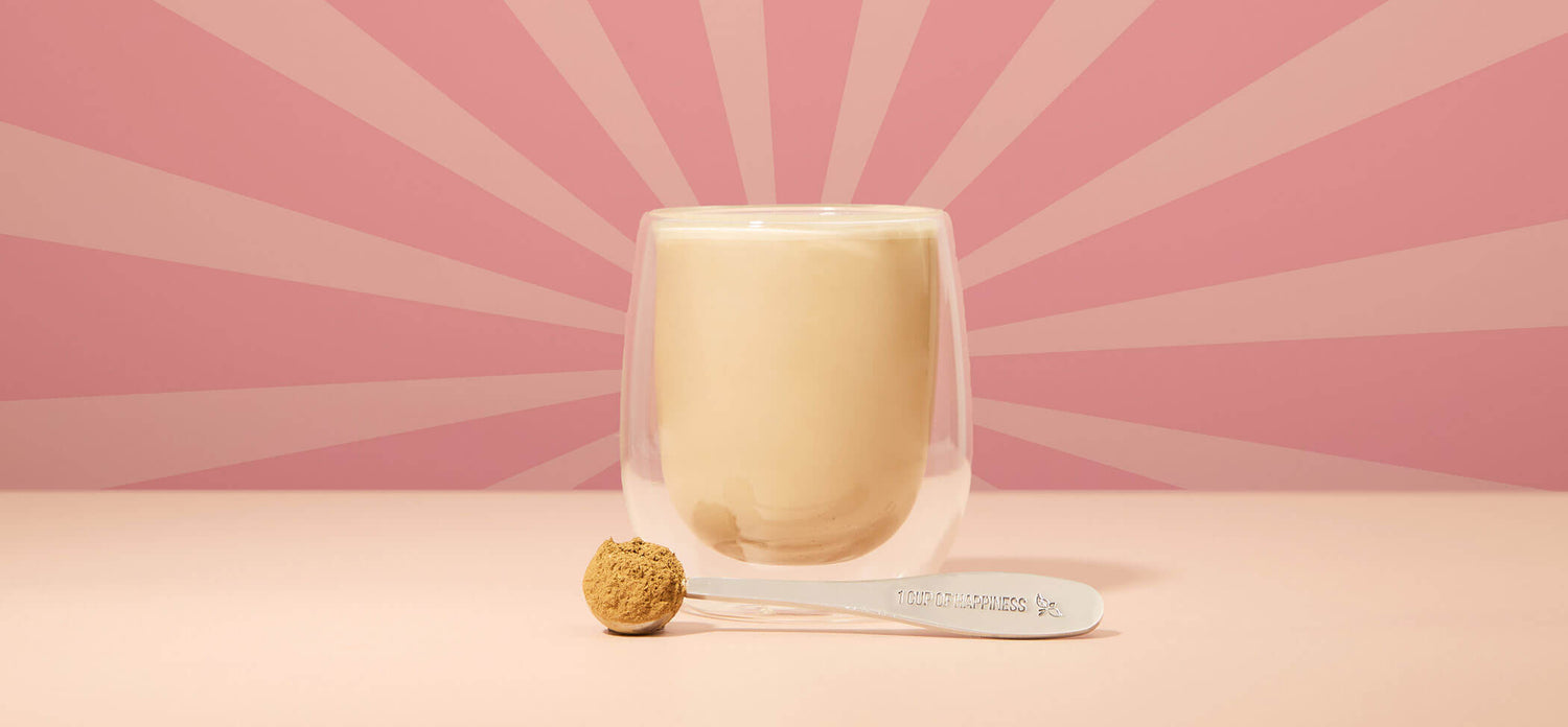 Hojicha hot tea latte with tea powder spoon for what is hojicha