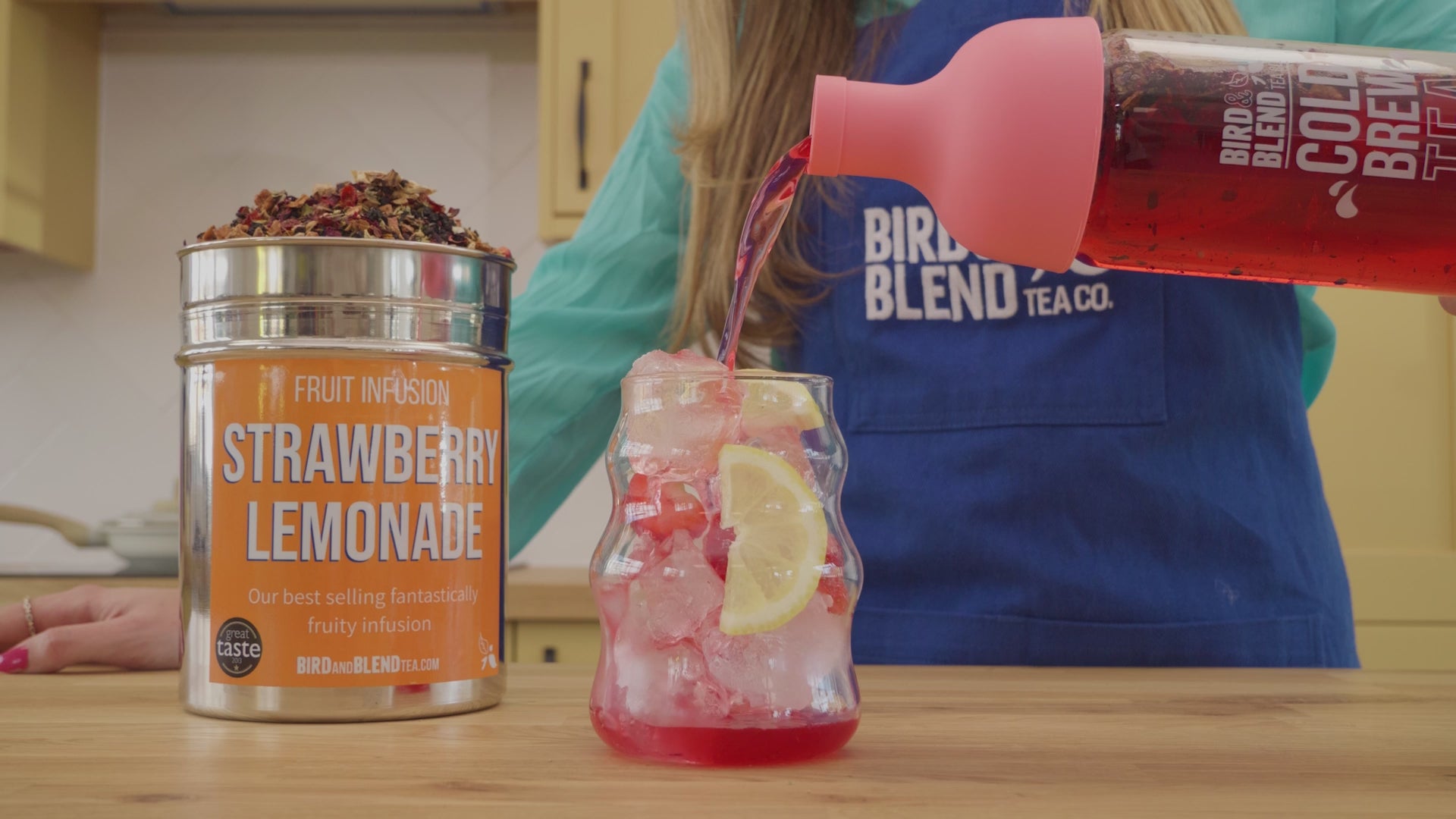 Load video: how to make cold brew tea with strawberry lemonade fruit tea and a pink cold brew tea bottle