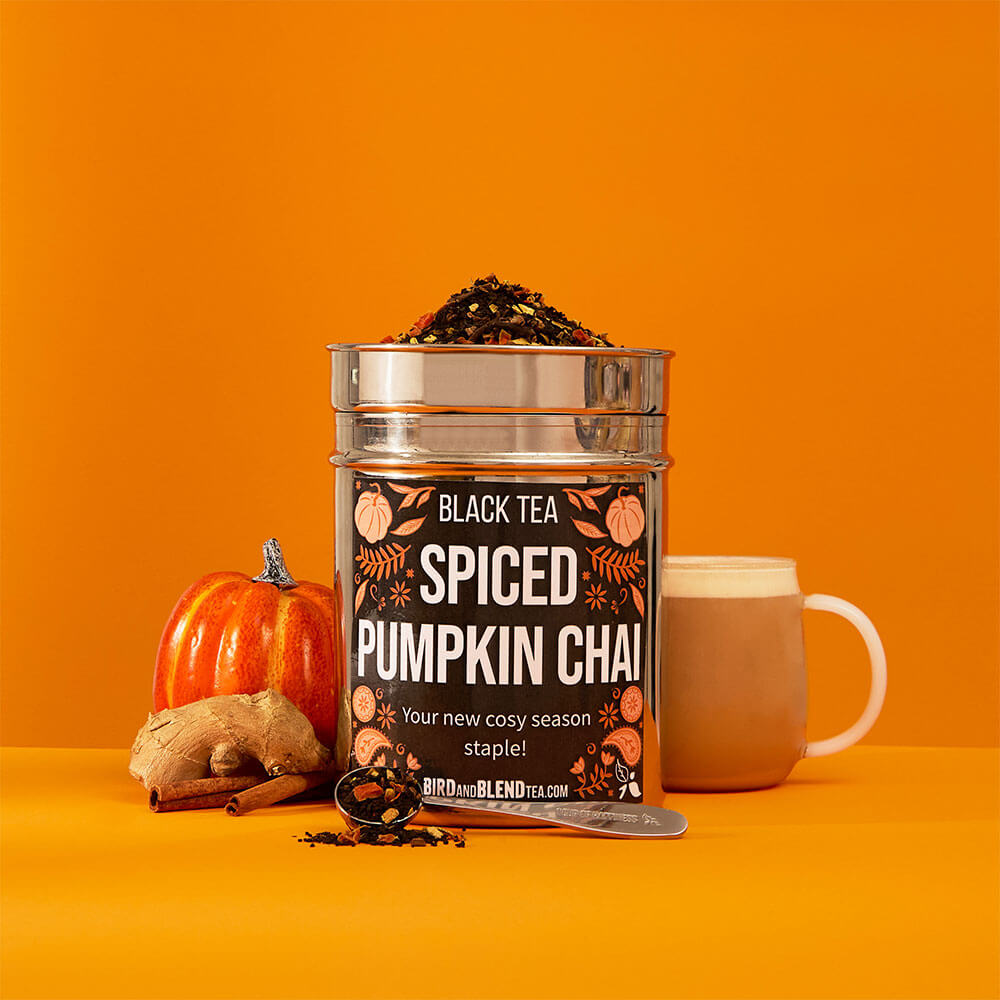  spiced pumpkin chai custom tea tin filled with loose leaf tea & hot chai latte & chai ingredients with pumpkin & spices 